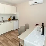 Διαμέρισμα Karmen 2