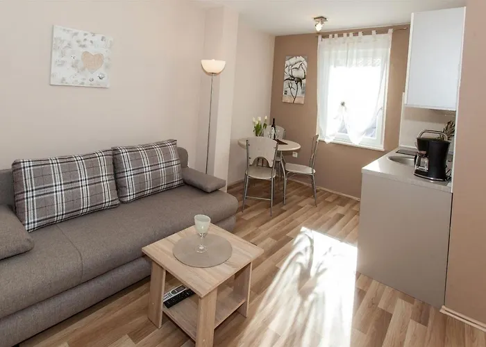 Apartman Karmen 2 *